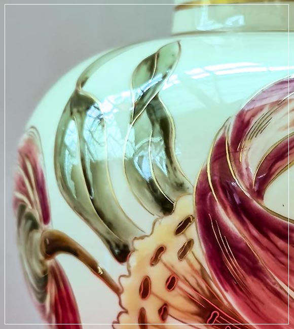 Porcelán Zsolnay váza